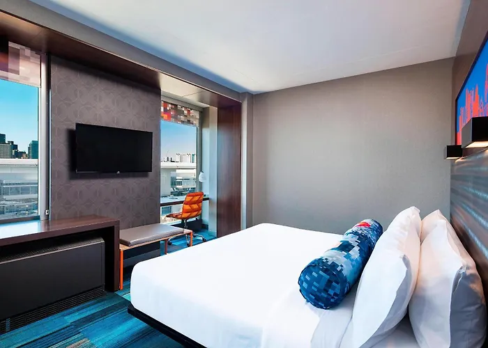 Aloft Boston Seaport District Hotel